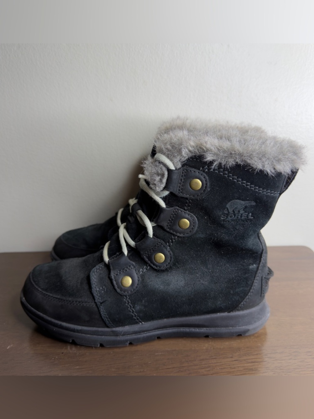 SOREL Explorer Joan Black Suede Waterproof Snow Boots Sz 6.5 Womens